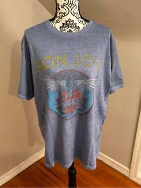 NWOT American Classics Bon Jovi Women’s Band T-Shirt Large Rock Glam Metal Music